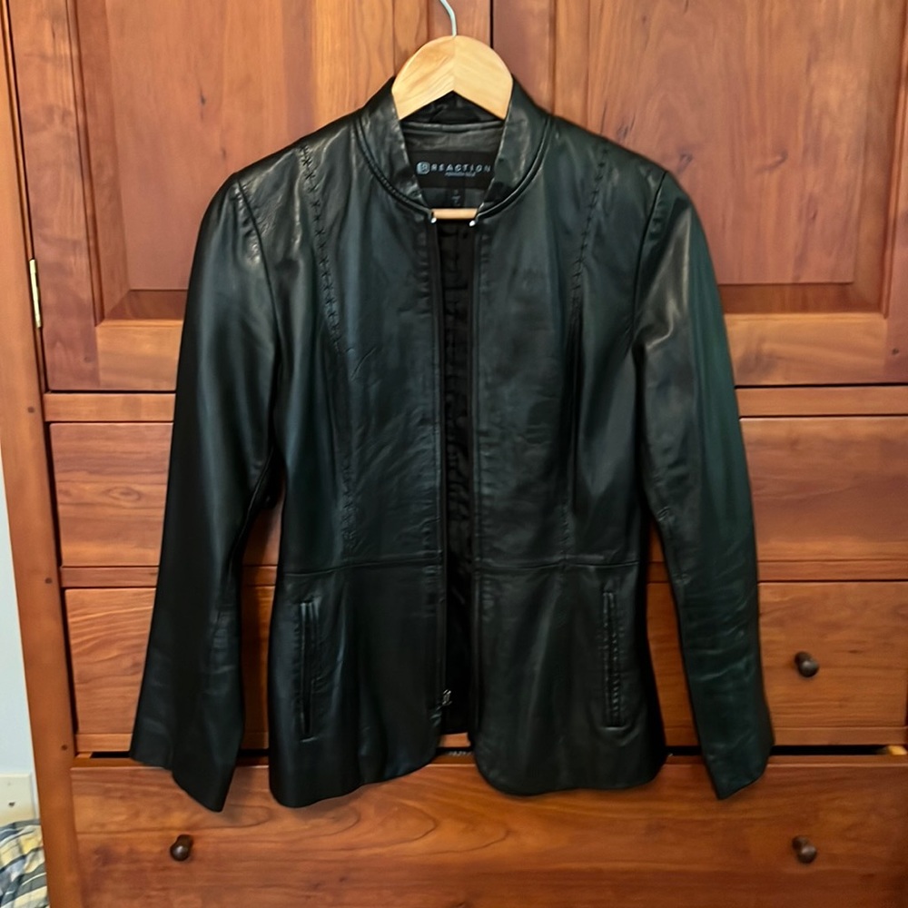 Women’s fitted leather jacket. Reaction Kenneth Cole , black 100%leather